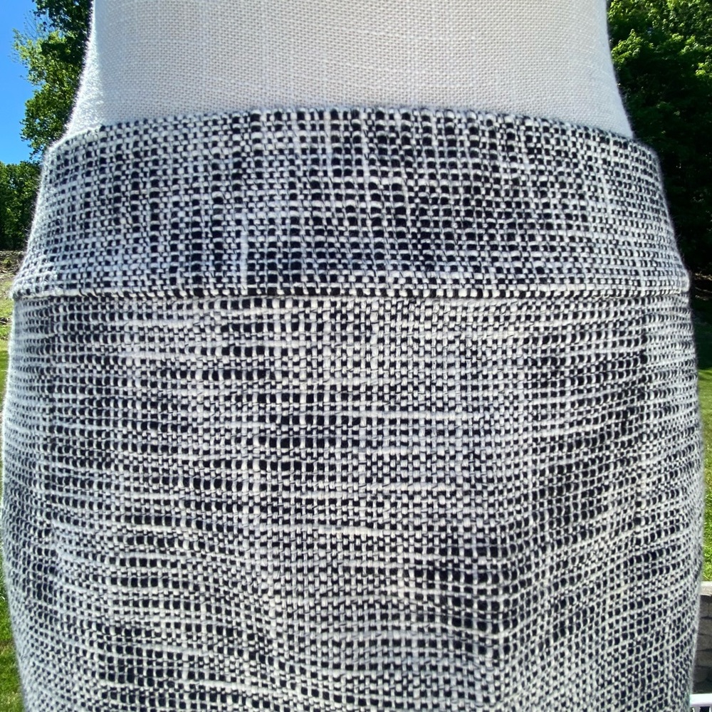 BR Black/White Textured Pencil Skirt, 4. - Picture 4 of 12